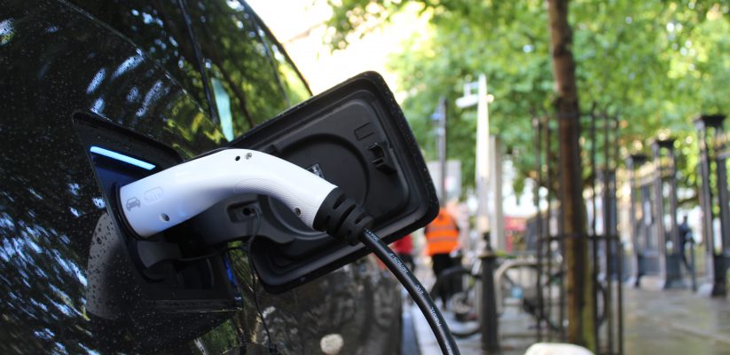 elektrische auto opladen